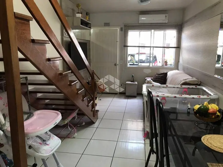 Foto 1 de Casa de Condomínio com 2 Quartos à venda, 77m² em Rio Branco, Canoas