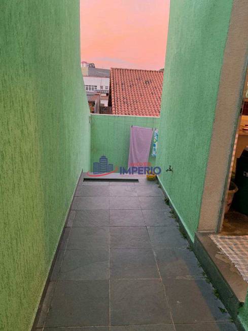 Foto 2 de Sobrado com 4 Quartos à venda, 200m² em Jardim Santa Mena, Guarulhos