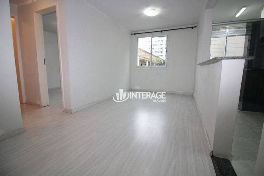 Foto 4 de Apartamento com 2 Quartos para alugar, 53m² em Portão, Curitiba
