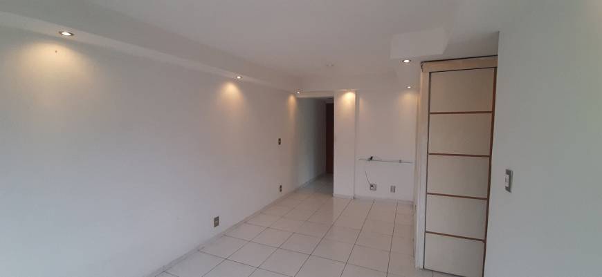 Foto 1 de Apartamento com 2 Quartos para alugar, 55m² em Praça Seca, Rio de Janeiro