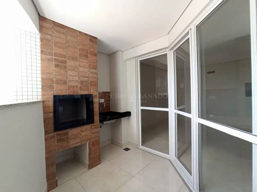Foto 4 de Apartamento com 2 Quartos à venda, 72m² em Zona 07, Maringá