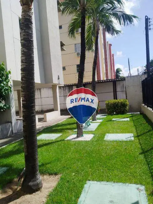 Foto 2 de Apartamento com 3 Quartos para venda ou aluguel, 105m² em Fátima, Fortaleza