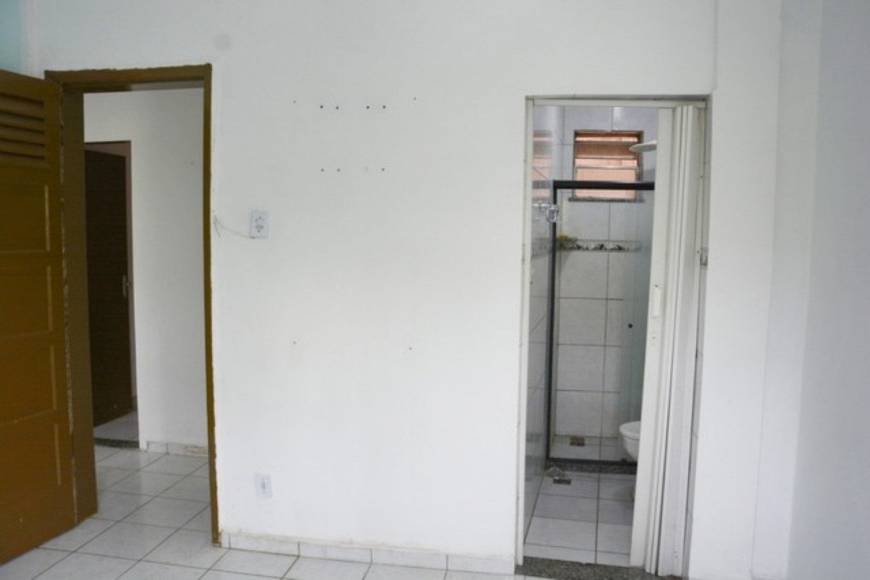 Foto 3 de Apartamento com 4 Quartos à venda, 100m² em Saúde, Salvador