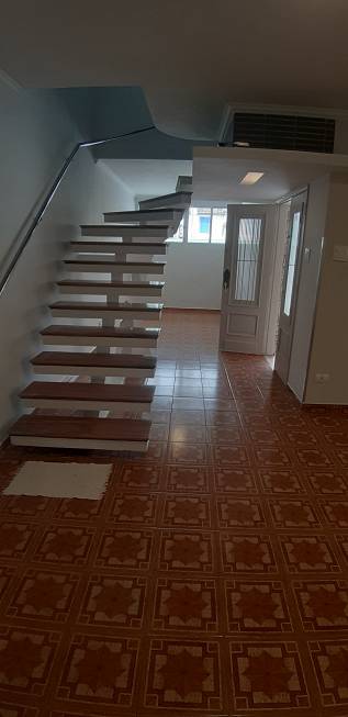 Foto 3 de Casa com 3 Quartos para alugar, 180m² em Campo Grande, Santos