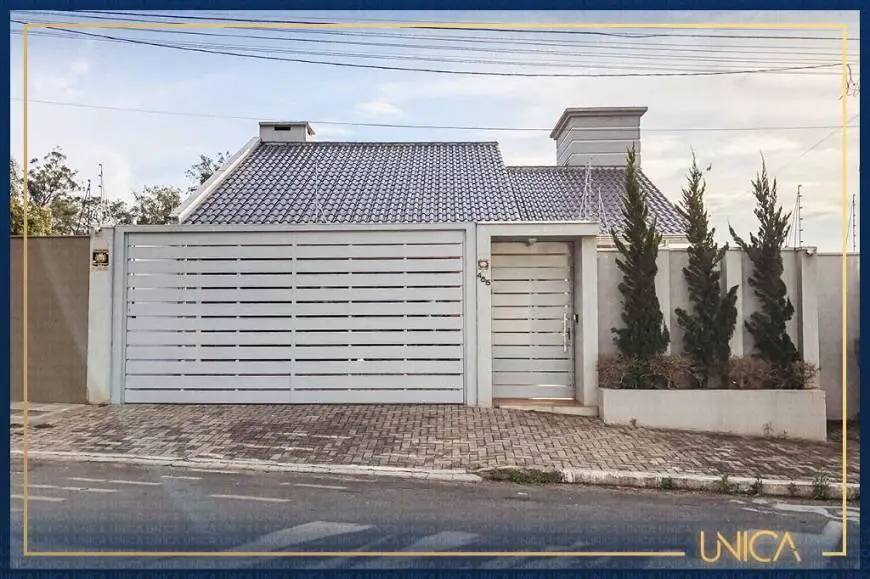 Foto 1 de Casa com 3 Quartos à venda, 184m² em Centro, Portão