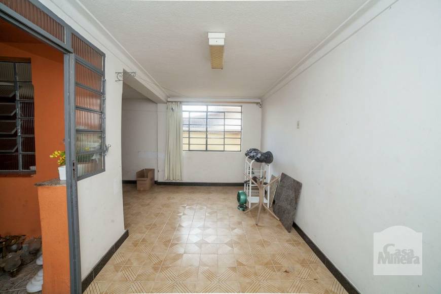 Foto 1 de Casa com 4 Quartos à venda, 218m² em Esplanada, Belo Horizonte