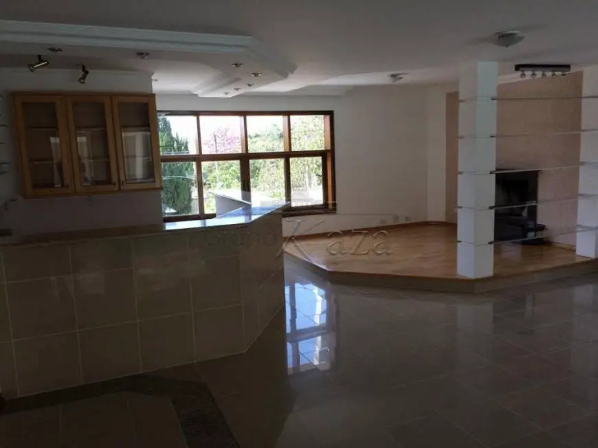 Foto 2 de Casa com 4 Quartos para alugar, 500m² em Parque Residencial Aquarius, São José dos Campos