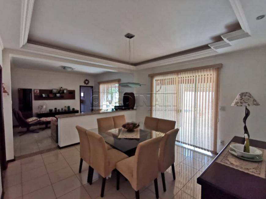 Foto 3 de Casa de Condomínio com 3 Quartos para alugar, 323m² em Jardim dos Flamboyants, Araraquara