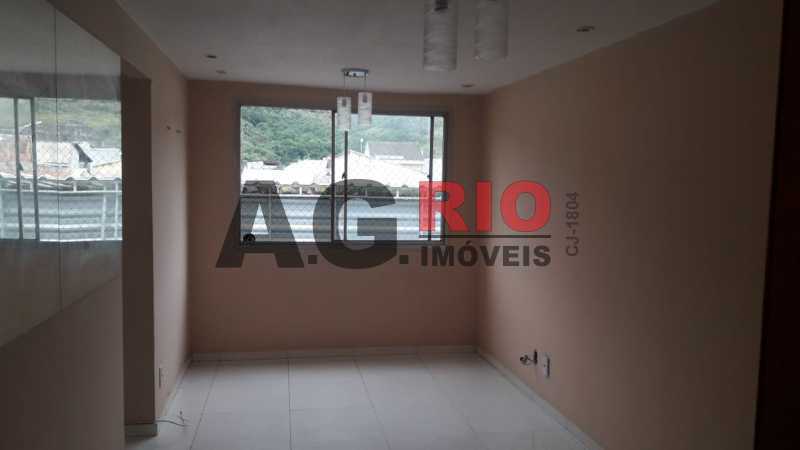 Foto 2 de Apartamento com 2 Quartos para alugar, 47m² em Jardim Sulacap, Rio de Janeiro