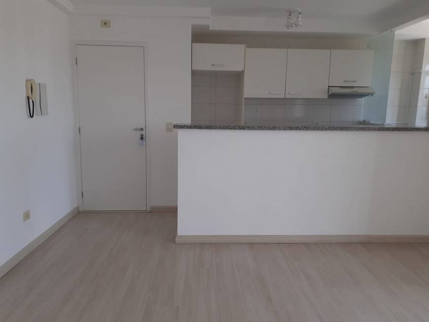 Foto 3 de Apartamento com 2 Quartos para alugar, 79m² em Lindóia, Curitiba