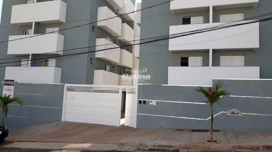 Foto 1 de Apartamento com 2 Quartos para alugar, 50m² em Osvaldo Rezende, Uberlândia