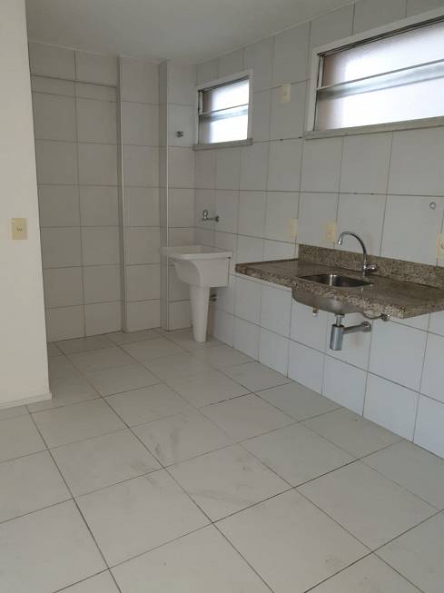 Foto 2 de Apartamento com 2 Quartos para alugar, 68m² em Parreão, Fortaleza