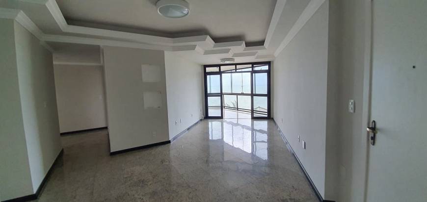 Foto 1 de Apartamento com 3 Quartos para venda ou aluguel, 150m² em Alto Cajueiros, Macaé