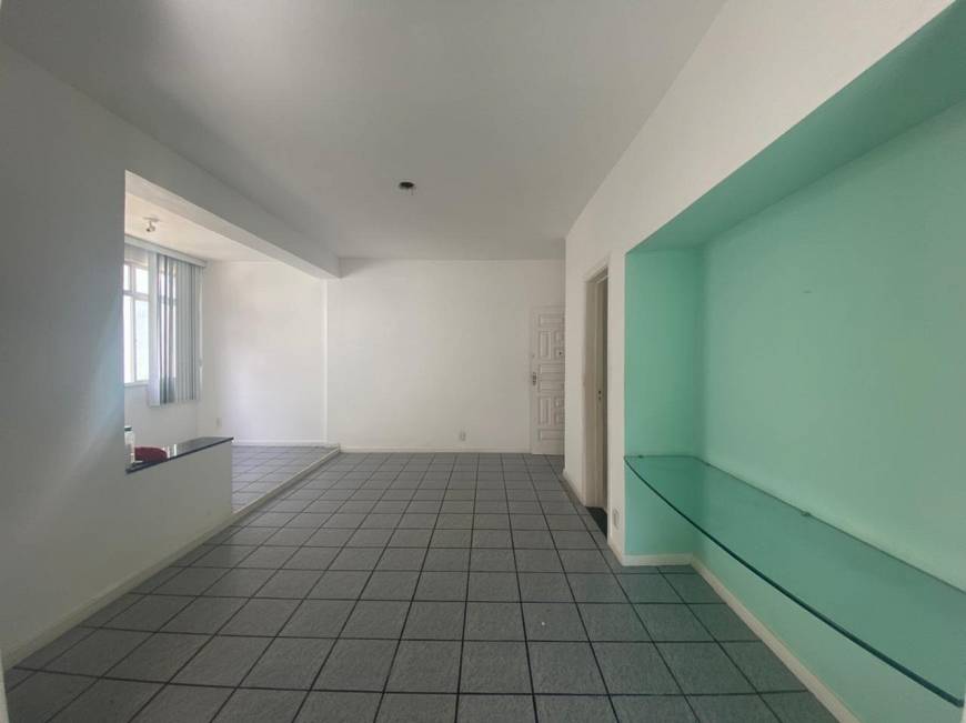 Foto 2 de Apartamento com 3 Quartos à venda, 90m² em Ondina, Salvador