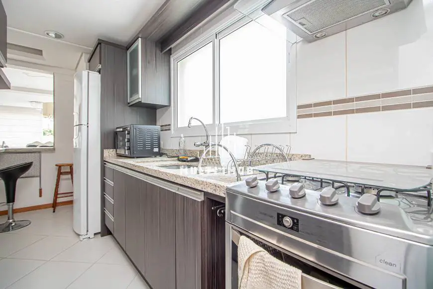 Foto 5 de Apartamento com 3 Quartos para alugar, 91m² em Petrópolis, Porto Alegre