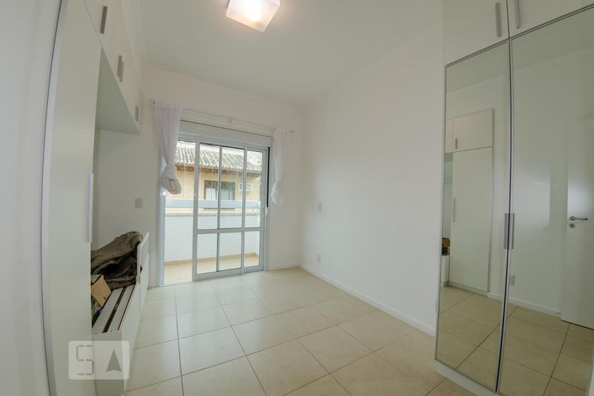 Foto 1 de Apartamento com 3 Quartos para alugar, 110m² em Rio Tavares, Florianópolis