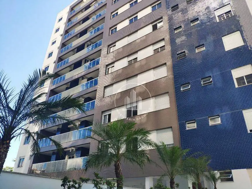 Foto 2 de Apartamento com 3 Quartos à venda, 106m² em Roçado, São José