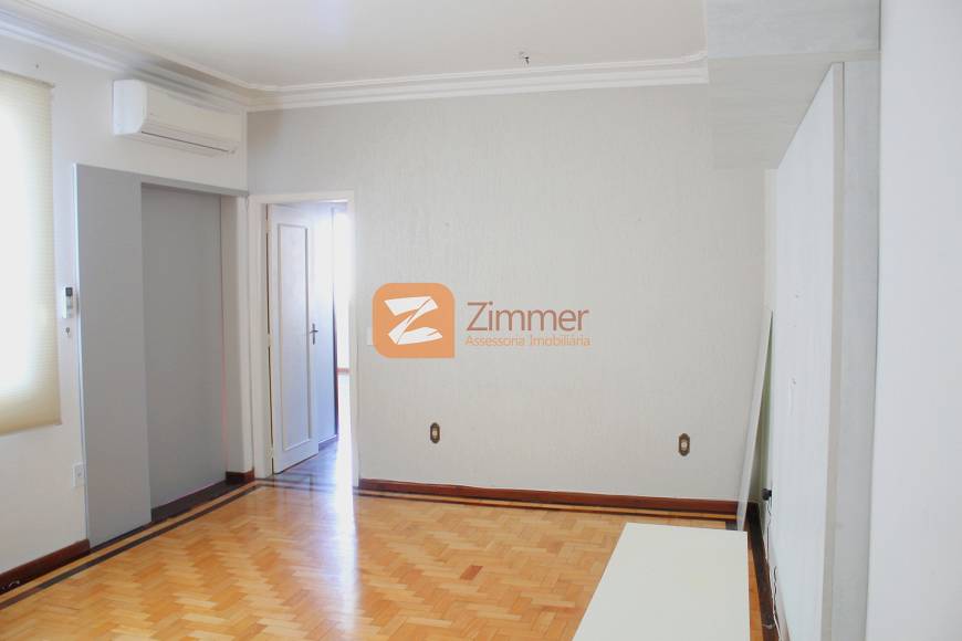 Foto 2 de Apartamento com 3 Quartos para alugar, 99m² em Santa Cecília, Porto Alegre