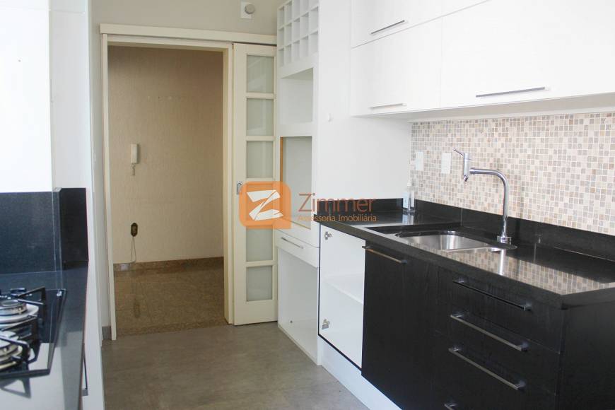 Foto 5 de Apartamento com 3 Quartos para alugar, 99m² em Santa Cecília, Porto Alegre