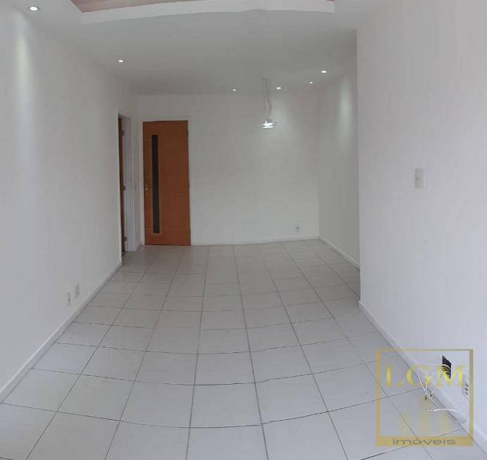 Foto 2 de Apartamento com 3 Quartos para alugar, 90m² em Santa Rosa, Niterói