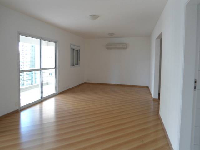 Foto 3 de Apartamento com 3 Quartos para alugar, 140m² em Vila Olímpia, São Paulo