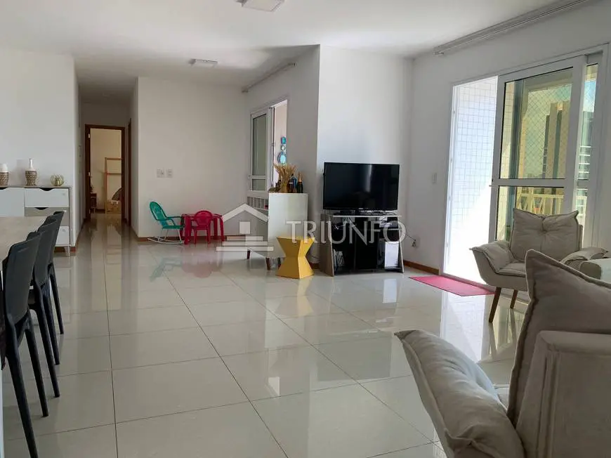 Foto 2 de Apartamento com 4 Quartos à venda, 147m² em Guararapes, Fortaleza