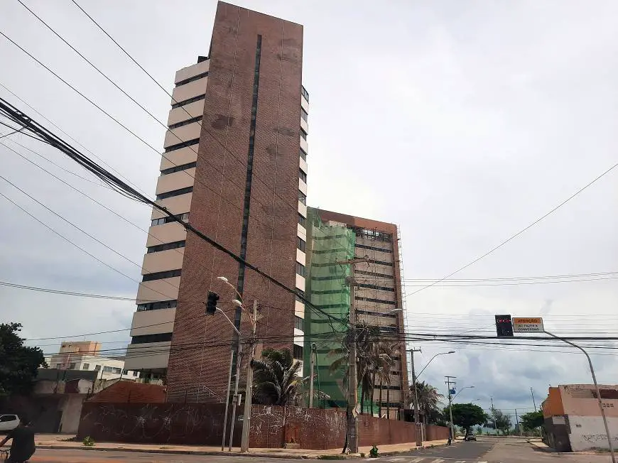 Foto 1 de Apartamento com 4 Quartos à venda, 200m² em Praia do Futuro, Fortaleza