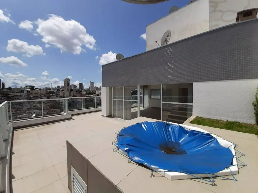 Foto 1 de Apartamento com 4 Quartos para alugar, 237m² em Santa Maria, Uberlândia