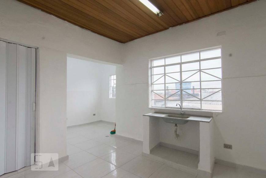 Foto 5 de Casa com 1 Quarto para alugar, 40m² em Piqueri, São Paulo
