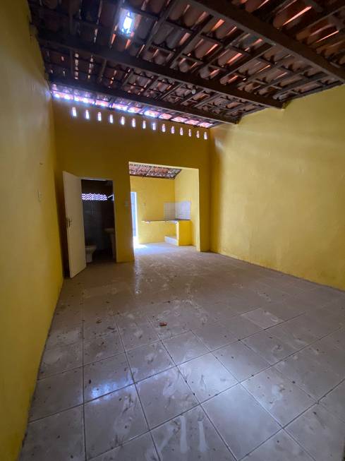 Foto 2 de Casa com 2 Quartos à venda, 91m² em Presidente Kennedy, Fortaleza
