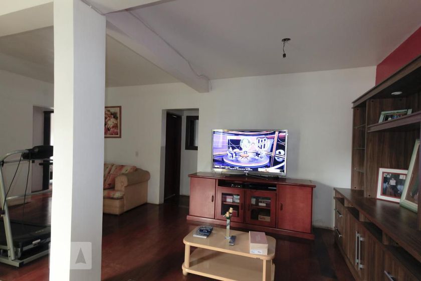 Foto 2 de Casa com 3 Quartos para alugar, 300m² em Cavalhada, Porto Alegre