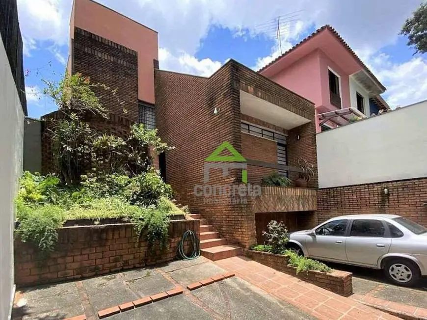 Foto 1 de Casa com 3 Quartos à venda, 210m² em Jardim Peri-Peri, São Paulo