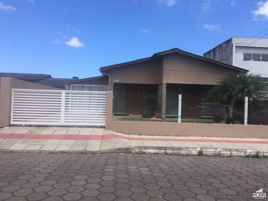 Foto 4 de Casa com 4 Quartos à venda, 300m² em Sao Luiz, Sombrio