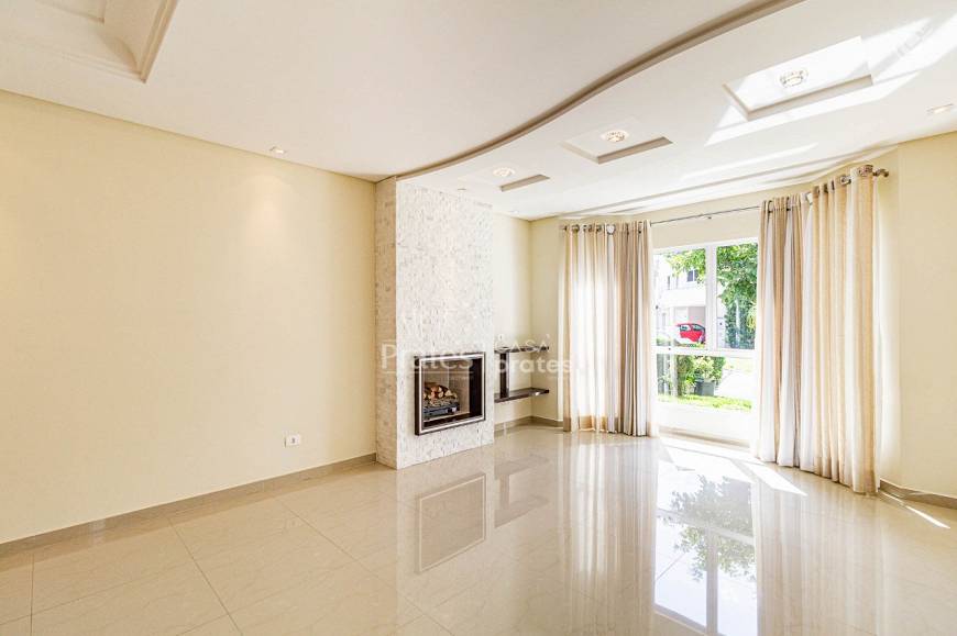 Foto 3 de Casa de Condomínio com 3 Quartos para alugar, 280m² em Santa Felicidade, Curitiba