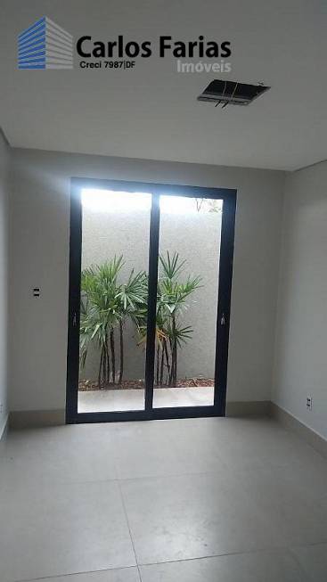 Foto 1 de Casa de Condomínio com 4 Quartos à venda, 320m² em Setor Habitacional Jardim Botânico, Brasília