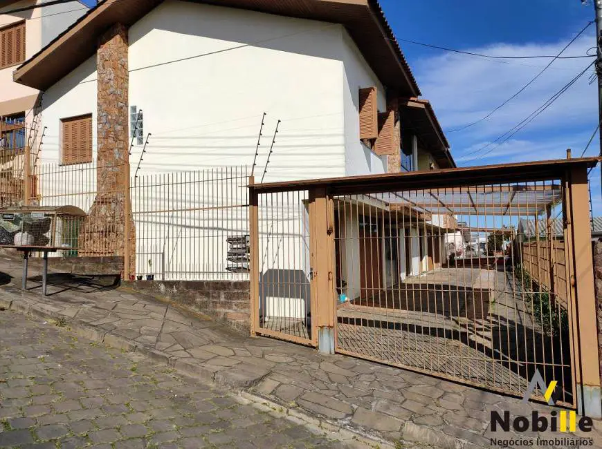 Foto 3 de Sobrado com 3 Quartos à venda, 97m² em Cidade Nova, Caxias do Sul