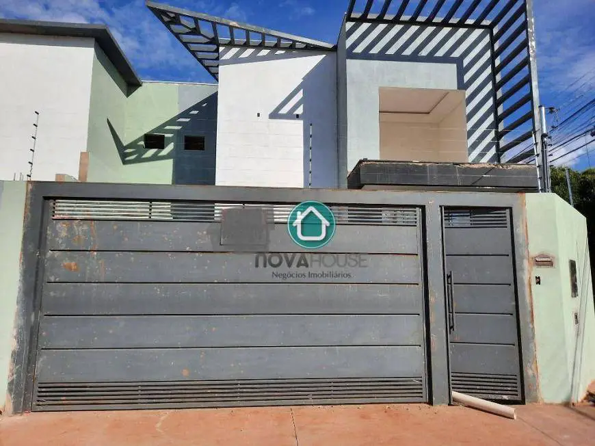 Foto 1 de Sobrado com 3 Quartos à venda, 140m² em Coronel Antonino, Campo Grande