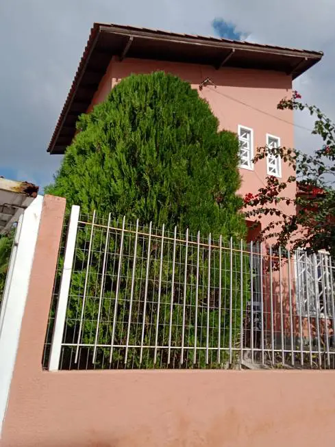 Foto 1 de Sobrado com 3 Quartos à venda, 160m² em Ingleses do Rio Vermelho, Florianópolis