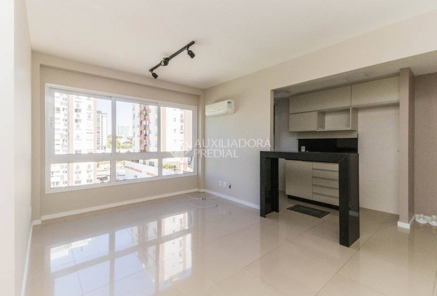 Foto 1 de Apartamento com 1 Quarto à venda, 42m² em Boa Vista, Porto Alegre