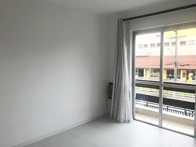 Foto 4 de Apartamento com 2 Quartos para alugar, 70m² em América, Joinville