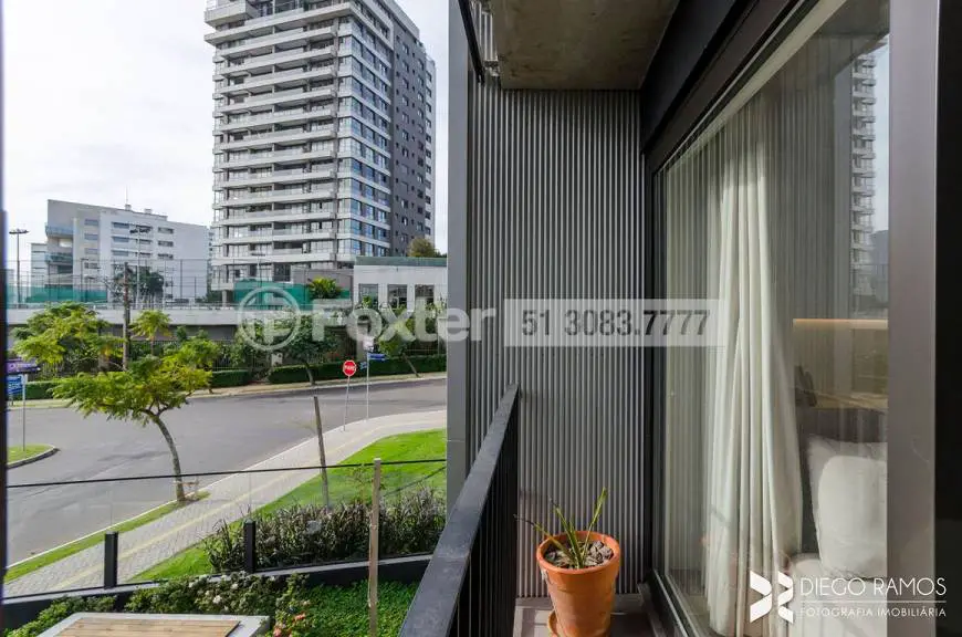 Foto 2 de Apartamento com 2 Quartos à venda, 79m² em Jardim Europa, Porto Alegre