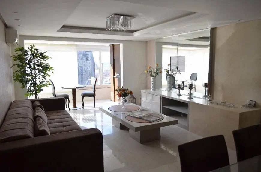 Foto 3 de Apartamento com 3 Quartos à venda, 150m² em Centro, Canela