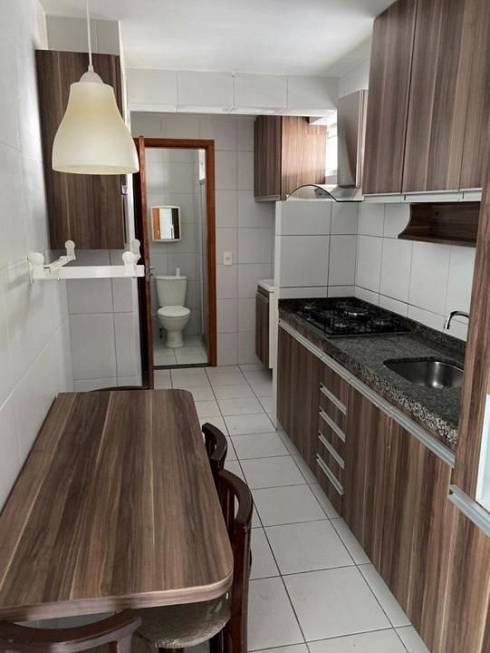 Foto 3 de Apartamento com 3 Quartos para alugar, 70m² em Encruzilhada, Recife