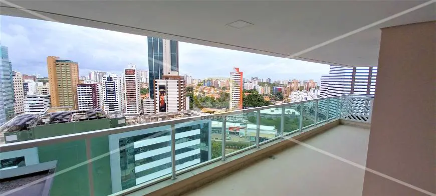 Foto 4 de Apartamento com 3 Quartos para alugar, 126m² em Loteamento Aquarius, Salvador