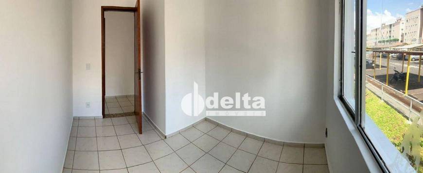 Foto 1 de Apartamento com 3 Quartos para alugar, 60m² em Tubalina, Uberlândia