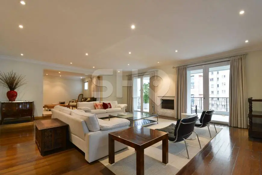 Foto 1 de Apartamento com 4 Quartos à venda, 357m² em Itaim Bibi, São Paulo