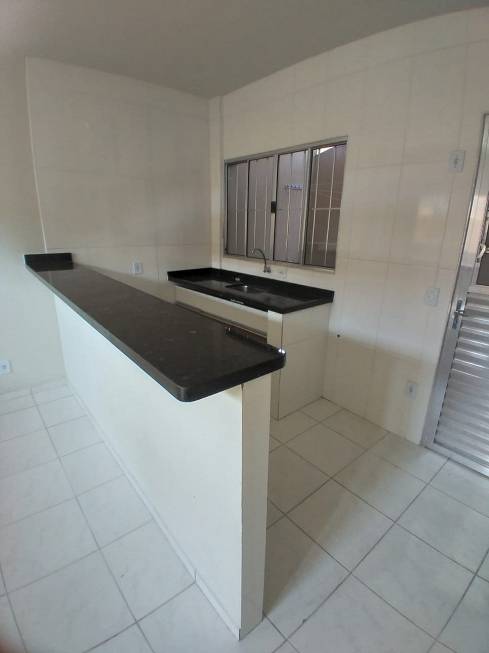 Foto 1 de Casa com 2 Quartos para alugar, 35m² em Campo Grande, São Paulo