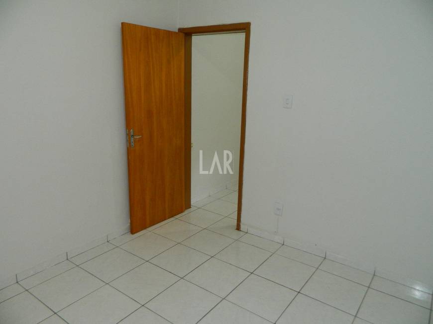 Foto 1 de Casa com 2 Quartos para alugar, 45m² em Estrela do Oriente, Belo Horizonte