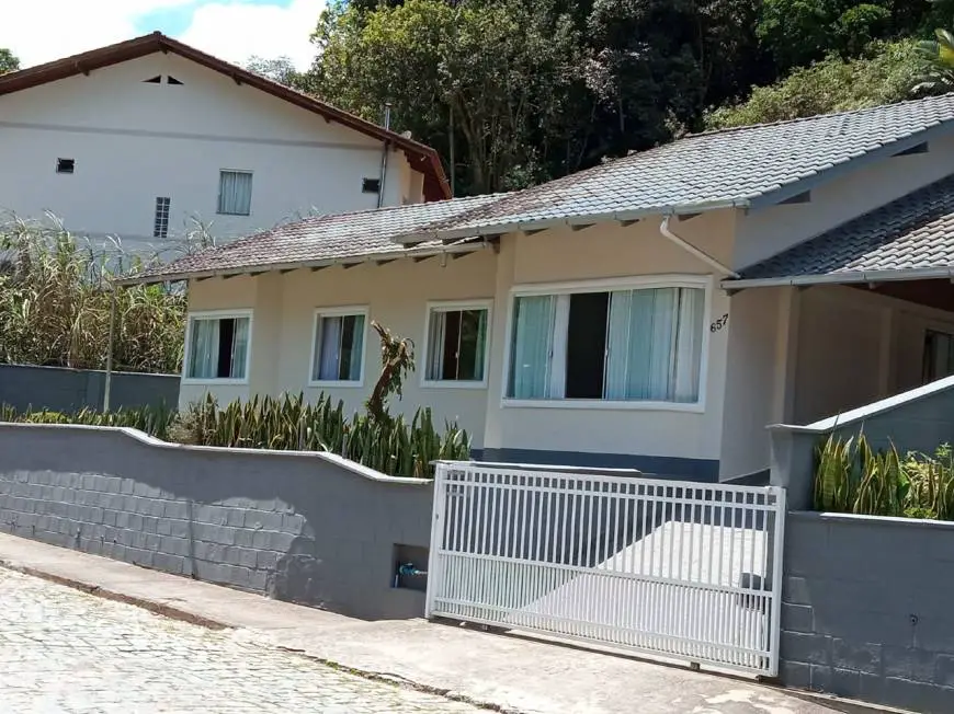 Foto 1 de Casa com 2 Quartos à venda, 133m² em São Pedro, Brusque