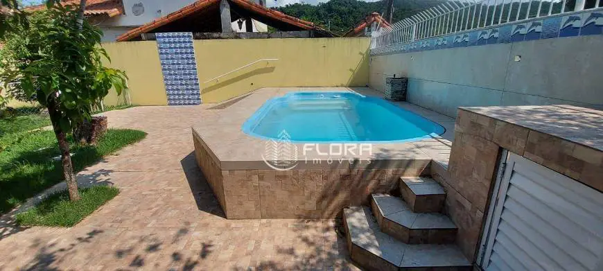 Foto 2 de Casa com 2 Quartos à venda, 126m² em Serra Grande, Niterói
